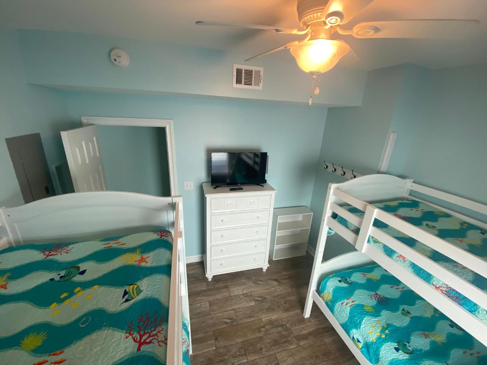 Blue Parrot Villa Галф Шорс Екстериор снимка